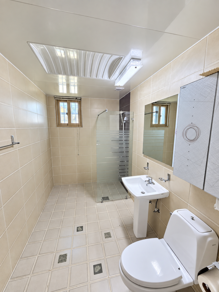 3 Bed / 3 Bath Detached Home near Yoon Gate photo 14