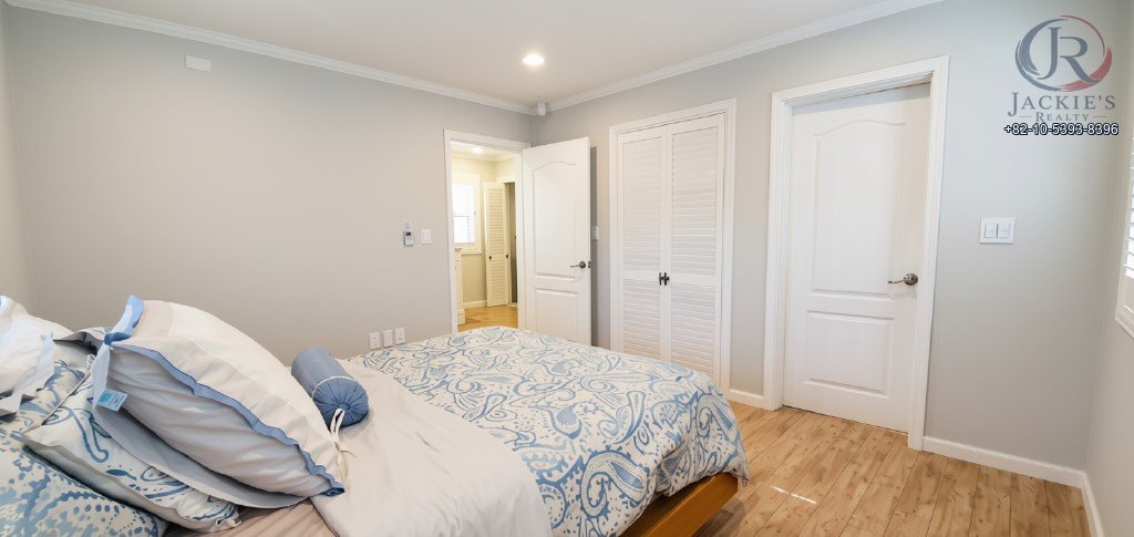 2.5 Rooms / 2 Baths Detached Home near Adams Gate photo 4