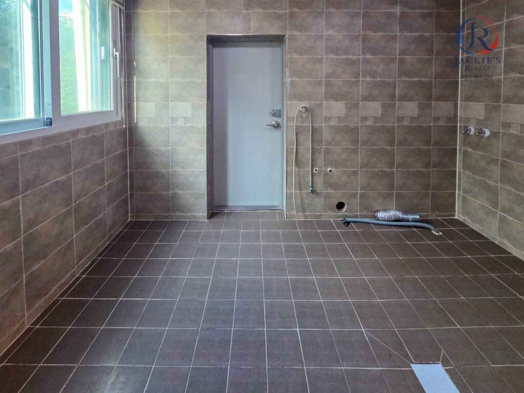 4 Rooms / 4 Baths Detached Home near Adams Gate photo 11
