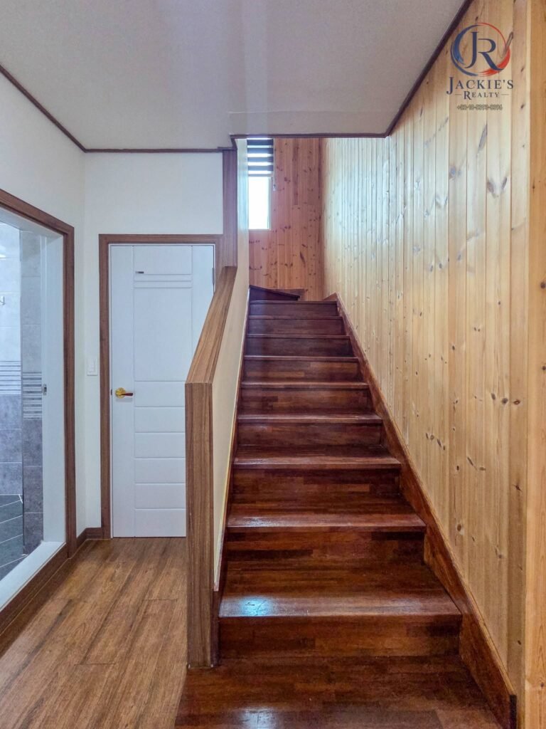 4 Rooms / 4 Baths Detached Home near Adams Gate photo 12