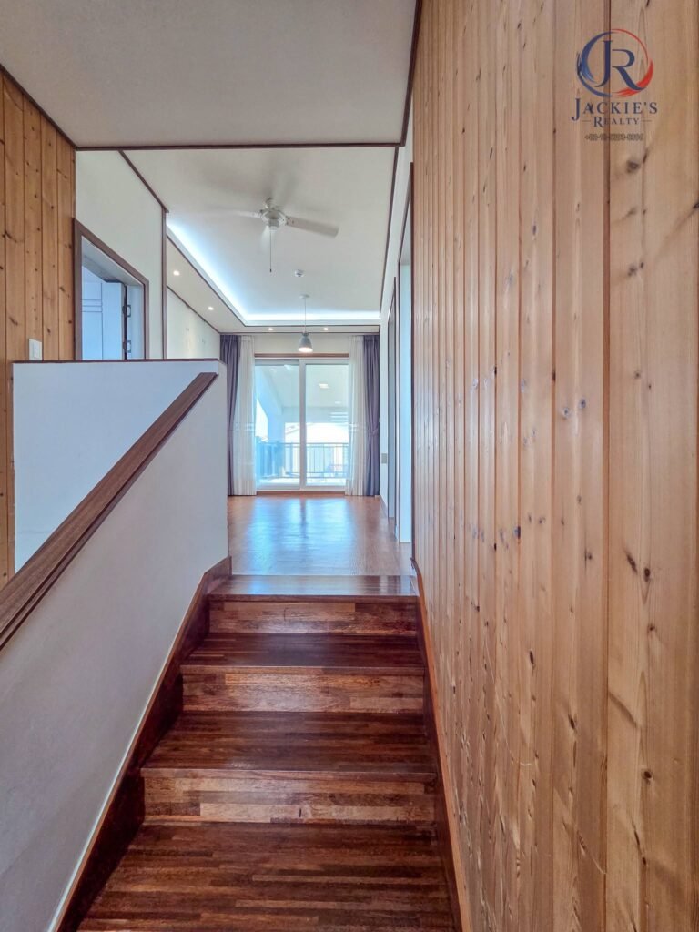 4 Rooms / 4 Baths Detached Home near Adams Gate photo 13