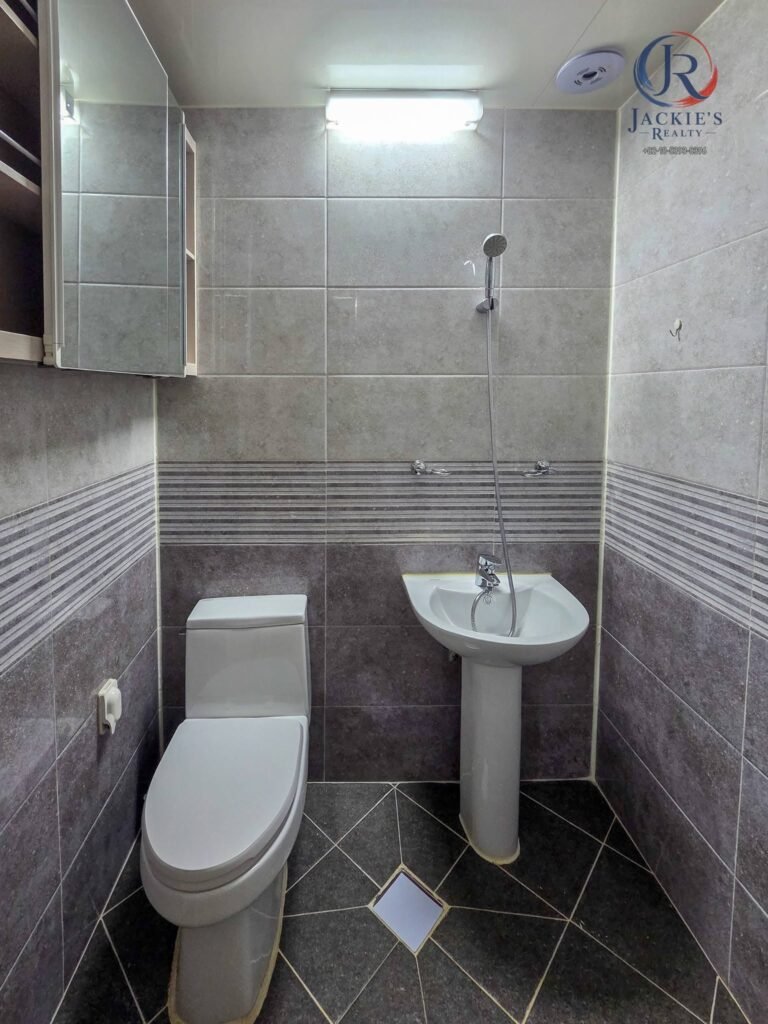 4 Rooms / 4 Baths Detached Home near Adams Gate photo 22