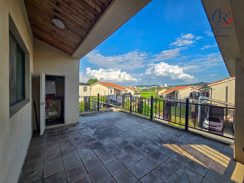 4 Rooms / 4 Baths Detached Home near Adams Gate photo 23